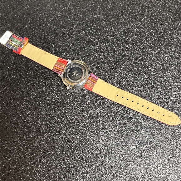 Merry Christmas Plaid Strap Watch with Festive Design WORKING - Picture 3 of 7